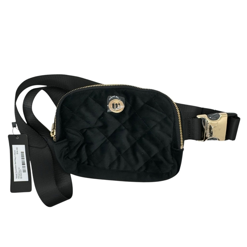 Wantable velvet cozytober belt bag in black with Gold tone hardware NEW